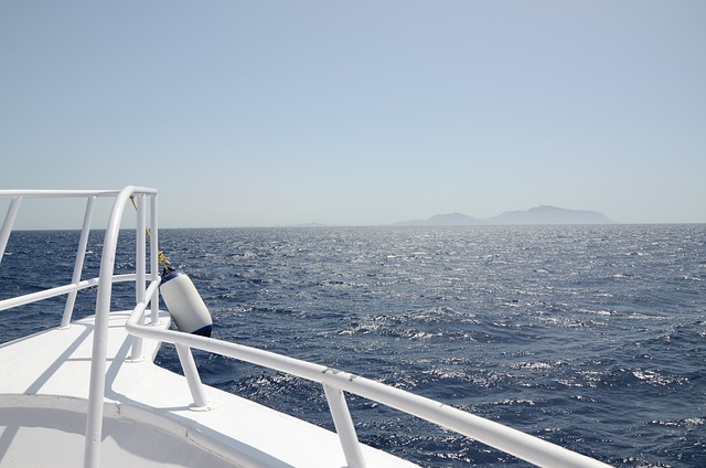 Comment se rendre à Saint Tropez en bateau : Les astuces pour une escapade maritime réussie