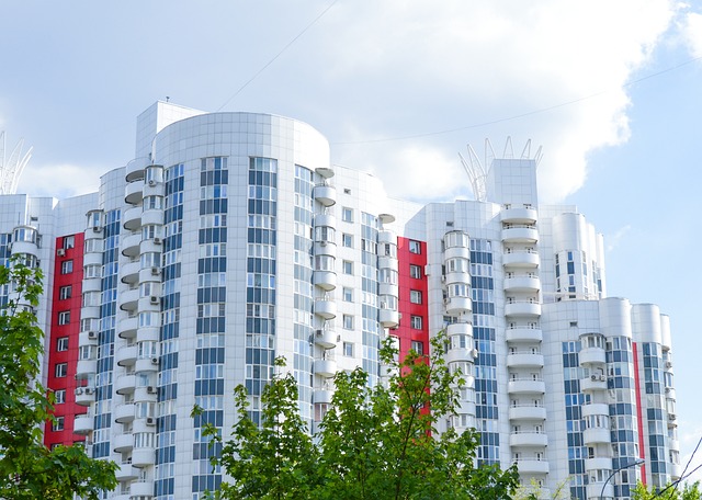Quels sont les avantages et les inconvénients d’un appartement au dernier étage à Nice?